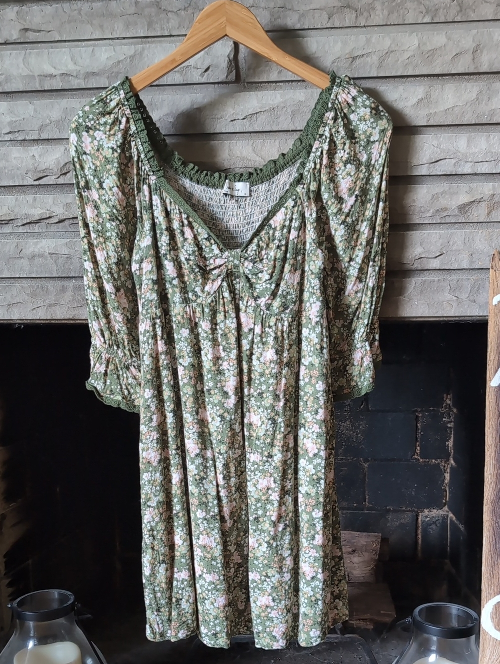 Sadie & Sage Green Floral Peasant Dress Size Medium